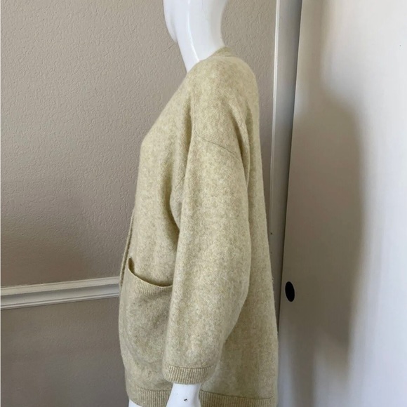 American Vintage Butter Yellow Cardigan - Picture 4 of 5